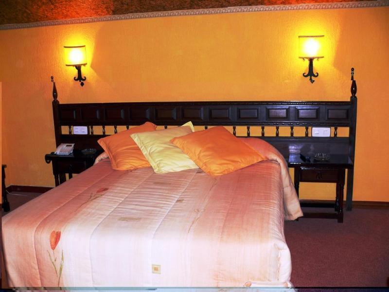 Hotel Restaurante Las Galias Zuera Phòng bức ảnh
